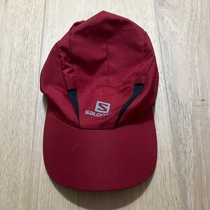Salomon running hat